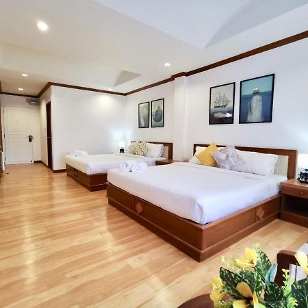 Chaleelay Hotel Petchaburi Esterno foto