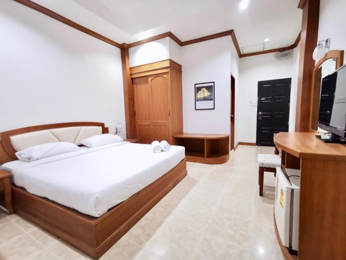 Chaleelay Hotel Petchaburi Esterno foto